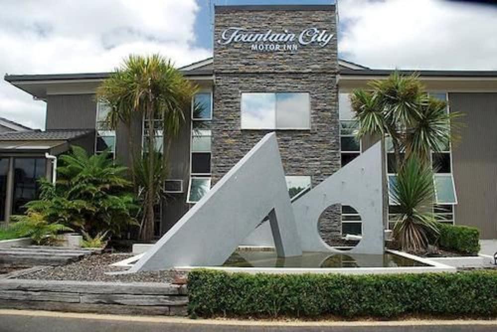 המילטון Fountain City Motor Inn מראה חיצוני תמונה