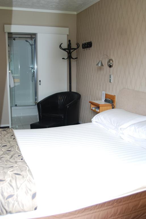 המילטון Fountain City Motor Inn מראה חיצוני תמונה