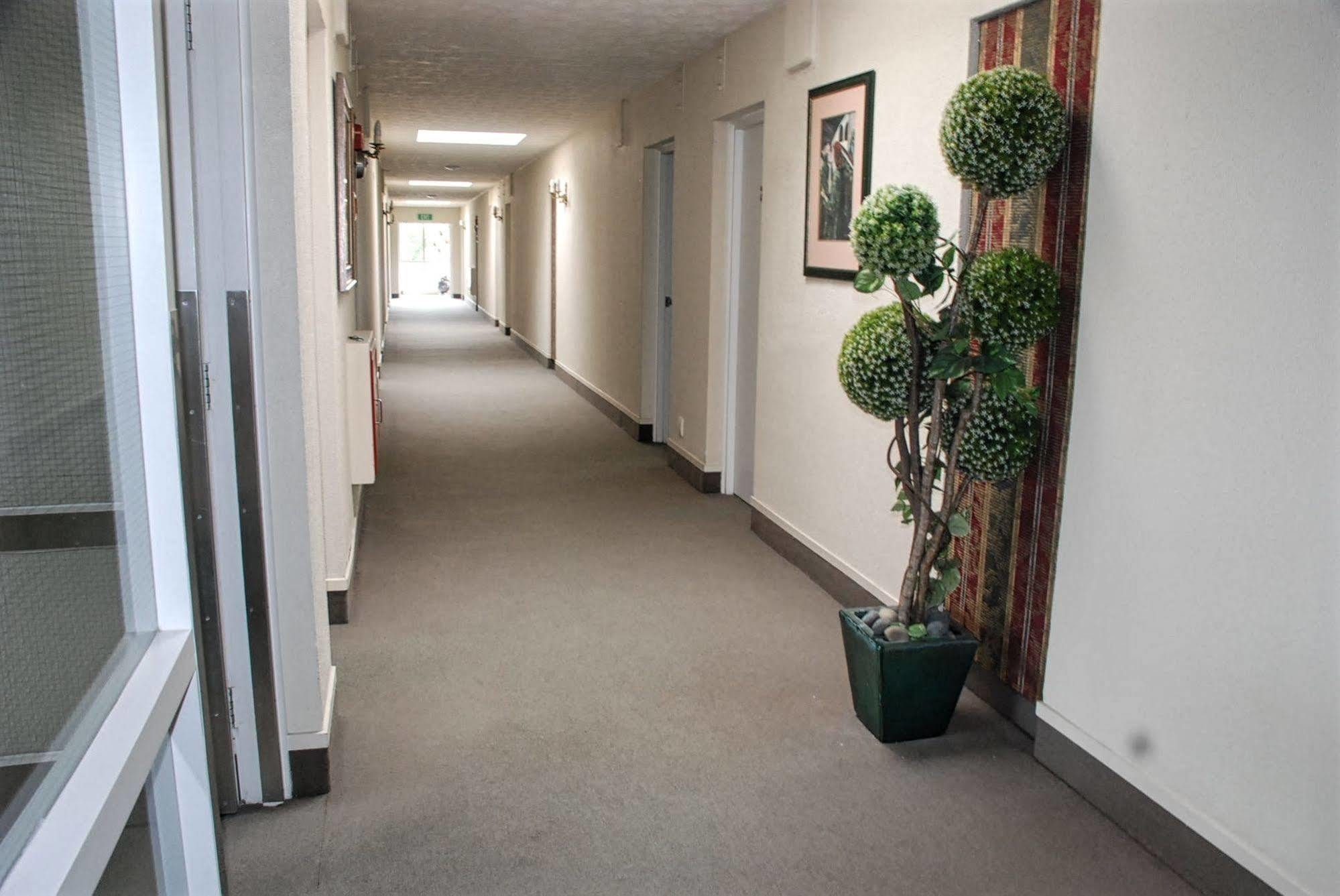 המילטון Fountain City Motor Inn מראה חיצוני תמונה
